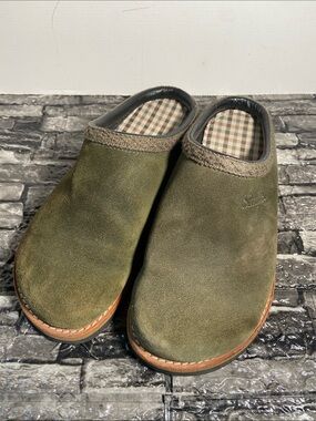 Simple Suede Leather Clogs